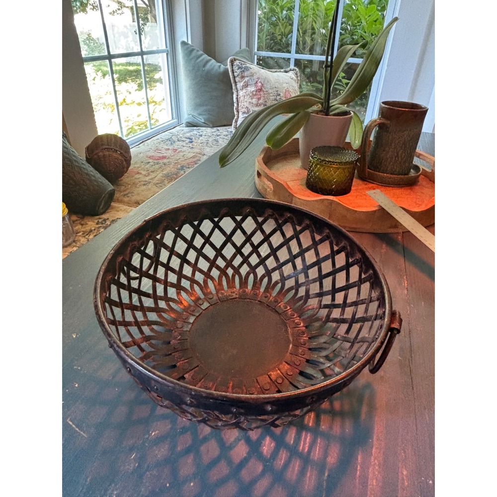 VTG Woven Metal Basket Bronze Copper Patina Round Fruit Bowl Ring Handle - Picture 6 of 8